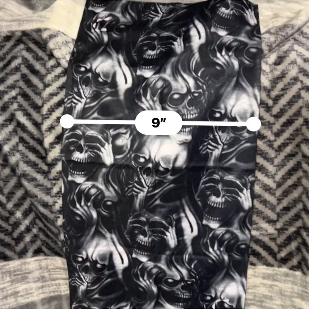 5/$25 Skull Print Neck Gaiter - NWT